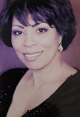 シンシア・ハーレル